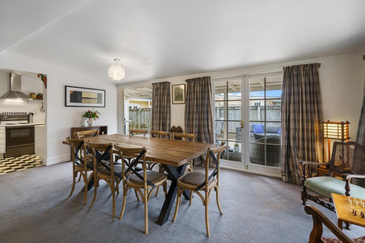 Pendreigh Cottage - Martinborough Holiday Home ภายนอก รูปภาพ