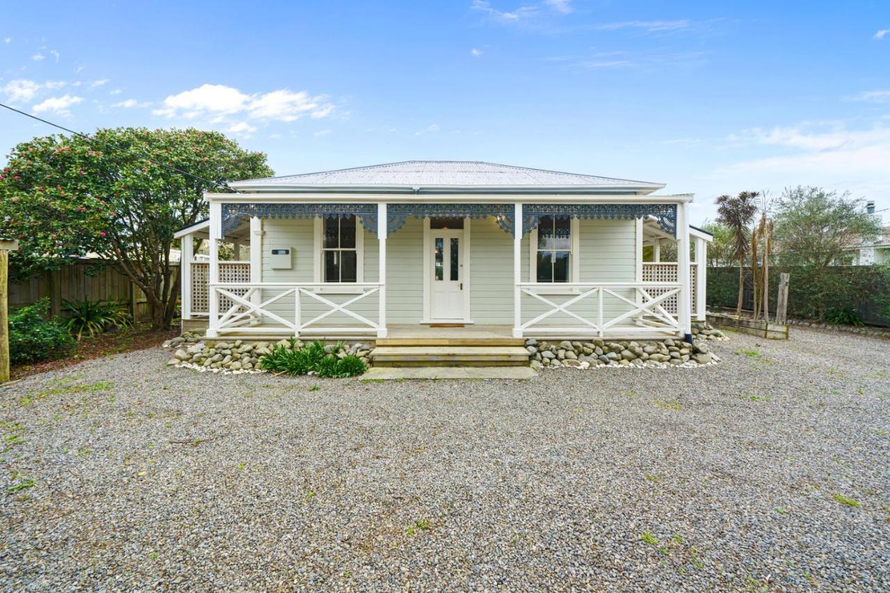 Pendreigh Cottage - Martinborough Holiday Home ภายนอก รูปภาพ