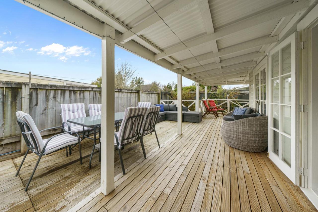 Pendreigh Cottage - Martinborough Holiday Home ภายนอก รูปภาพ