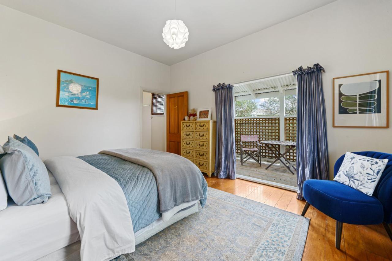 Pendreigh Cottage - Martinborough Holiday Home ภายนอก รูปภาพ