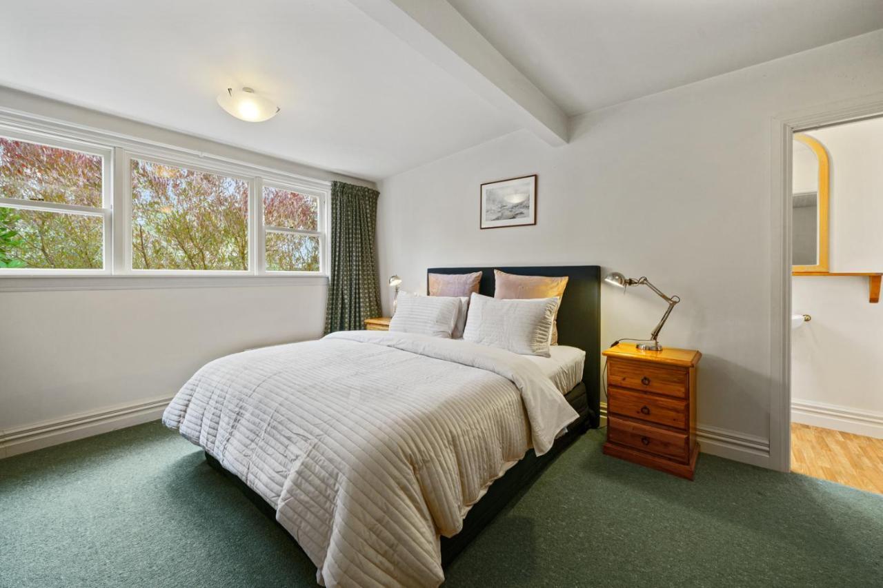 Pendreigh Cottage - Martinborough Holiday Home ภายนอก รูปภาพ