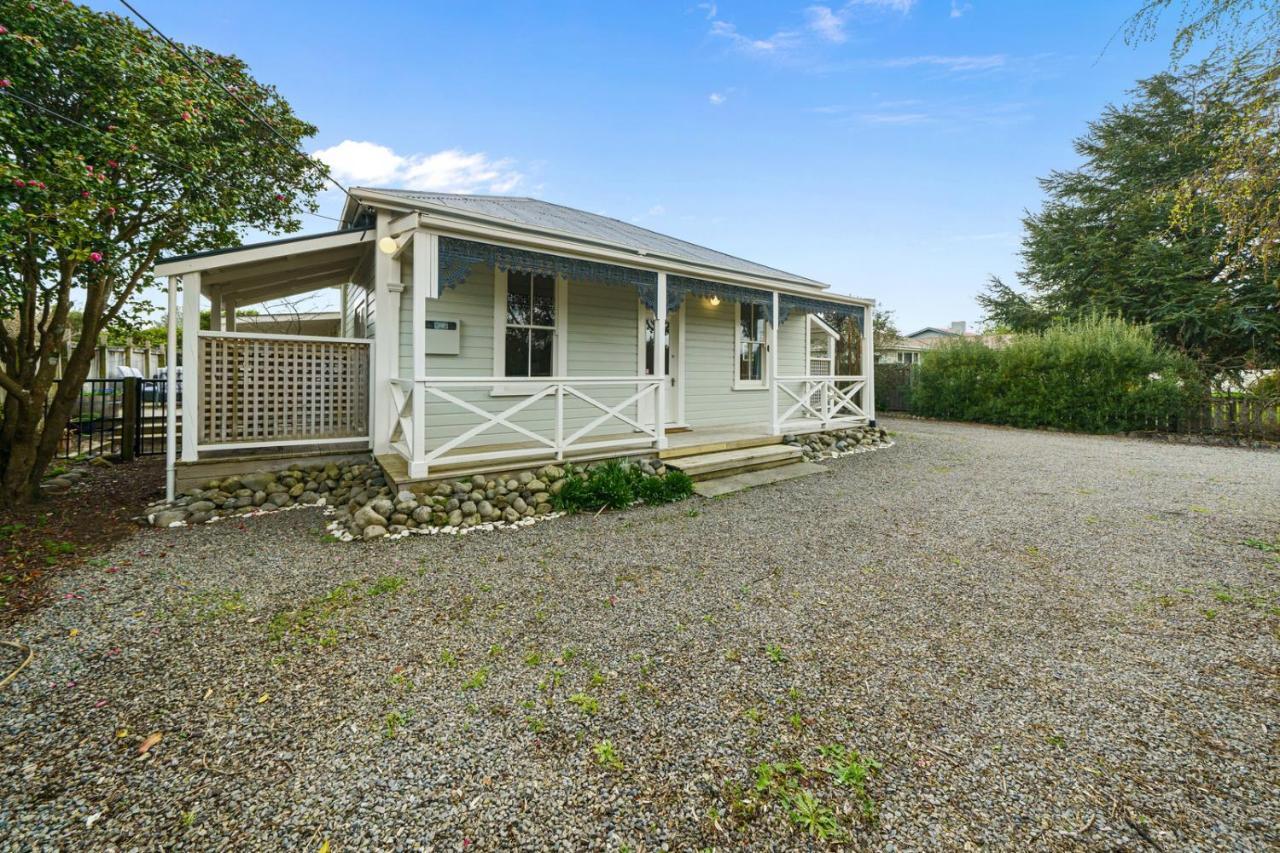Pendreigh Cottage - Martinborough Holiday Home ภายนอก รูปภาพ